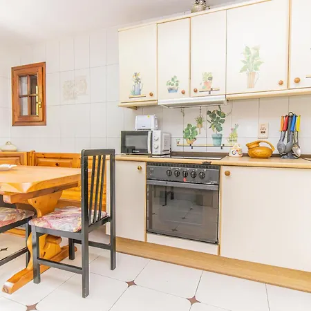 Chalet Mountain Escape For Families & Friends In Pyrenees