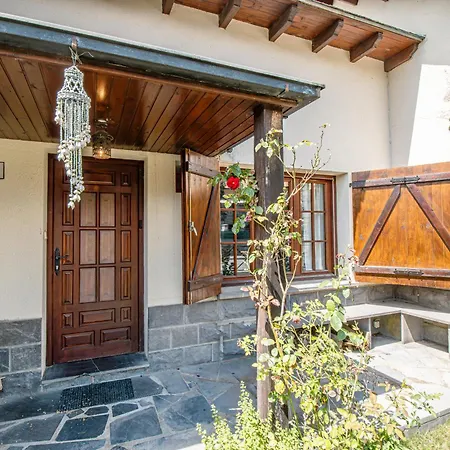 Chalet Mountain Escape For Families & Friends In Pyrenees Fiscal