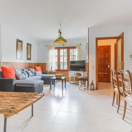Chalet Mountain Escape For Families & Friends In Pyrenees Fiscal