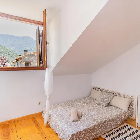 Mountain Escape For Families & Friends In Pyrenees Chalet Fiscal